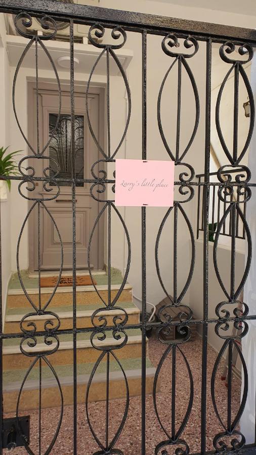 Larry'S Little Place In The Center Of Gytheio Exterior foto